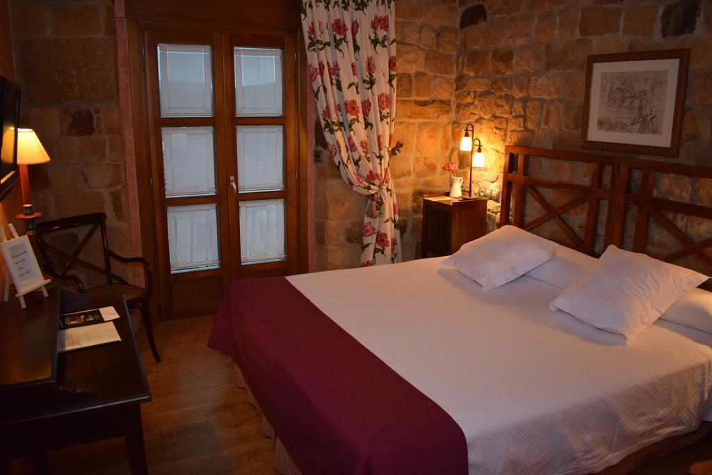 Posada Las Mayas Куинтанар де ла Сиера Екстериор снимка