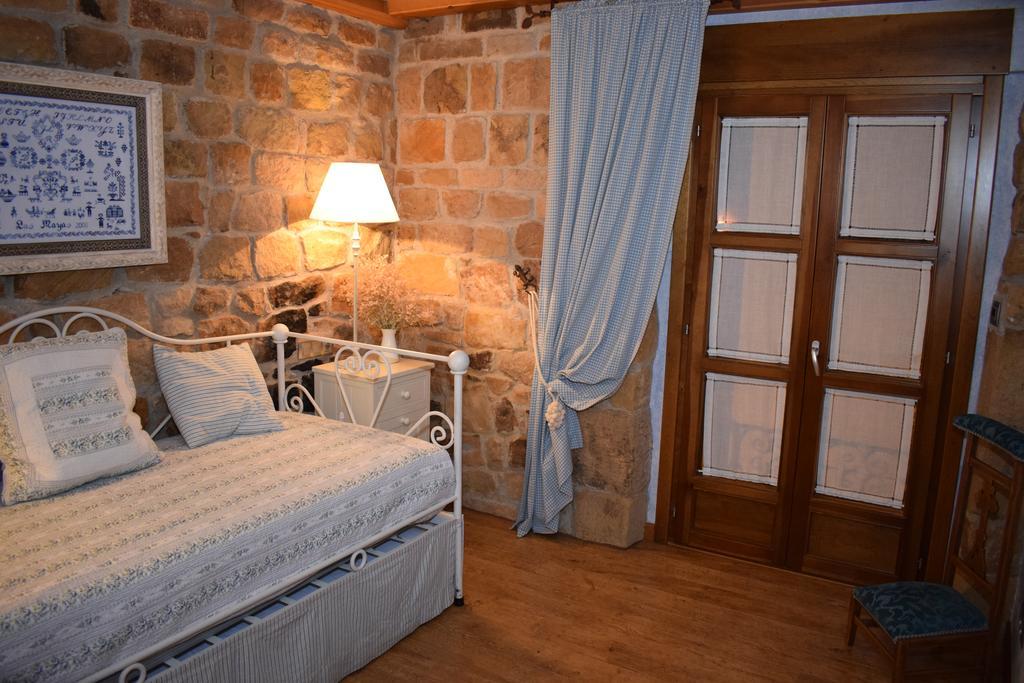 Posada Las Mayas Куинтанар де ла Сиера Екстериор снимка